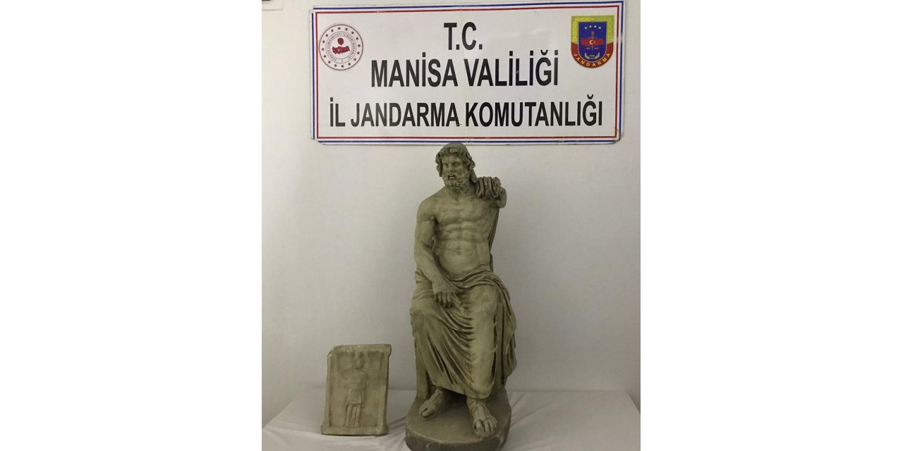 Manisa'da Helenistik döneme ait Zeus heykeli bulundu, 6 kişi yakalandı