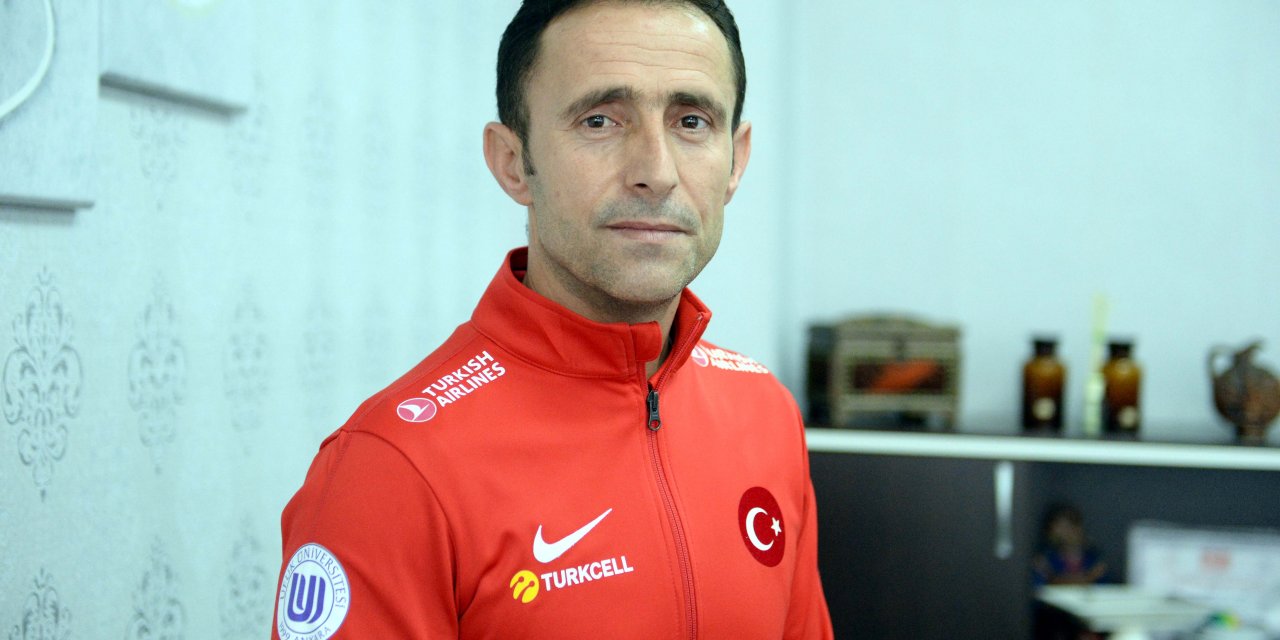 Futbolcuyken kazandığı başarıyı teknik direktör olarak tekrarlamak istiyor
