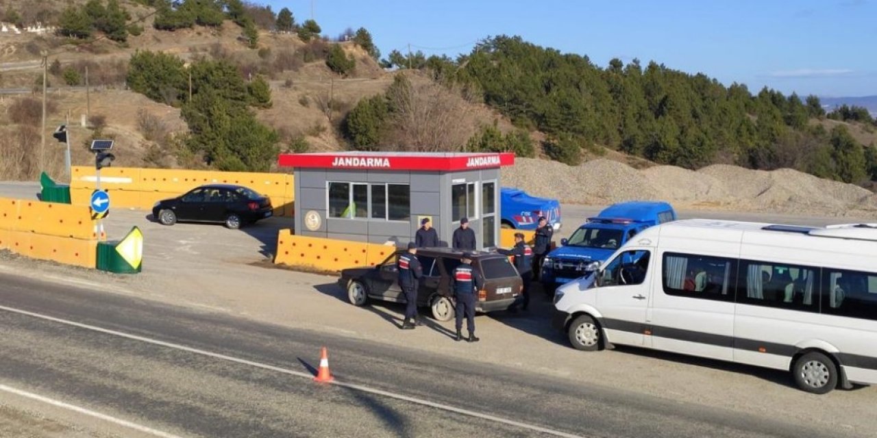 İçişleri Bakanlığı, aranan 2 bin 682 şahsı ve 140 düzensiz göçmeni yakaladı