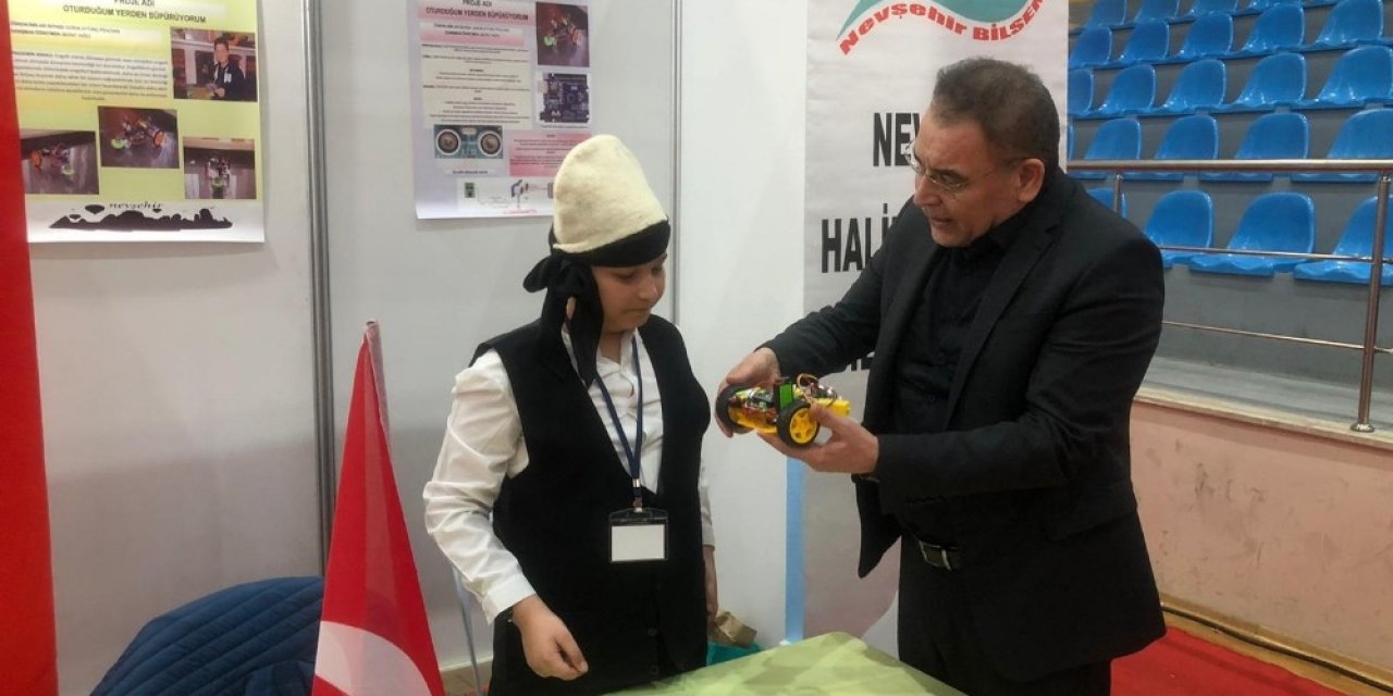 Menekşe, Uluslararası Türk Dünyası Bilim ve Kültür Şenliğine katıldı