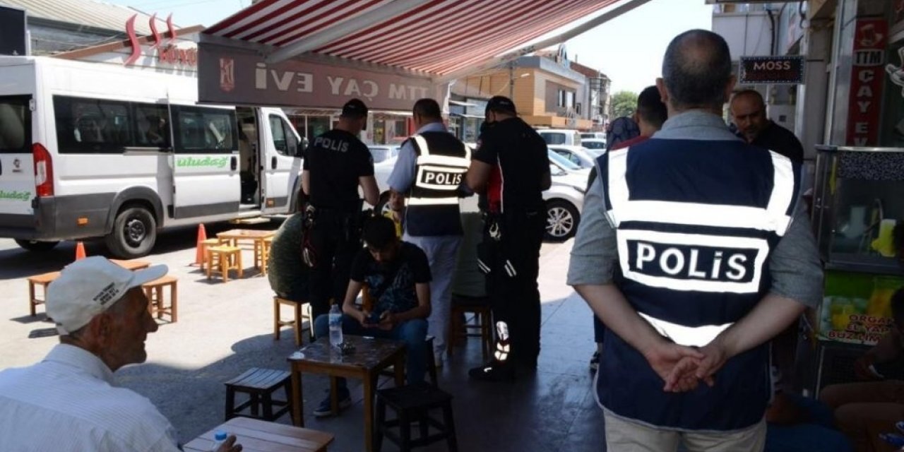 Balıkesir’de polis aranan 37 kişiyi yakaladı