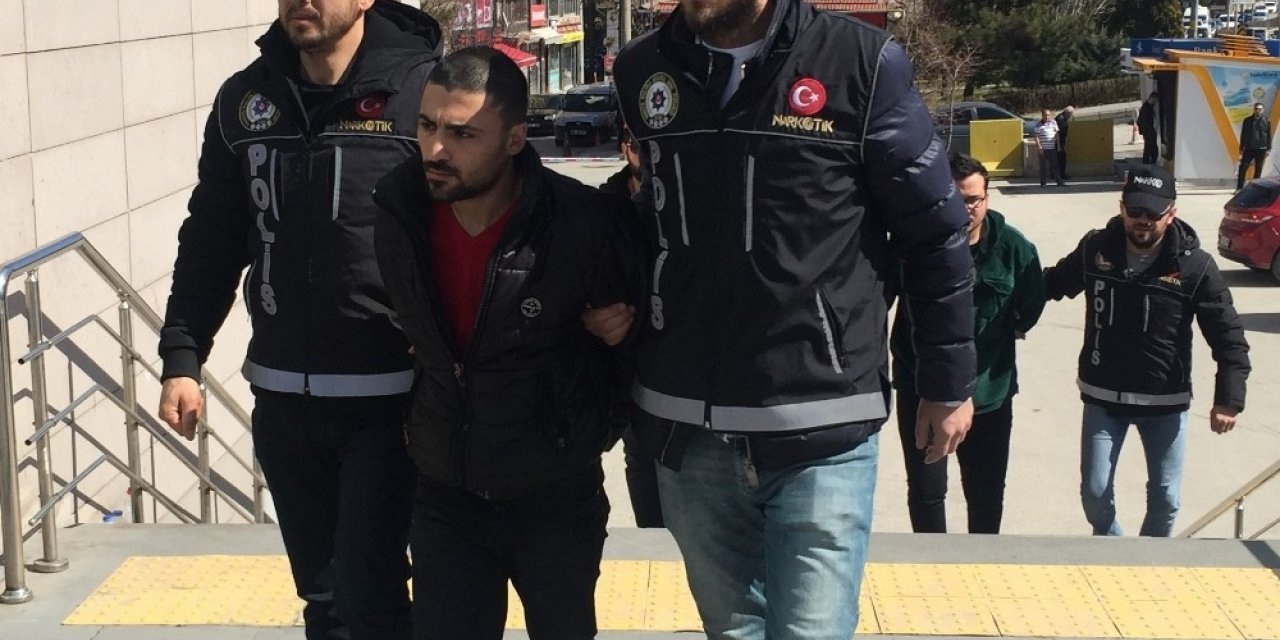 Uyuşturucu şüphelileri adliyede