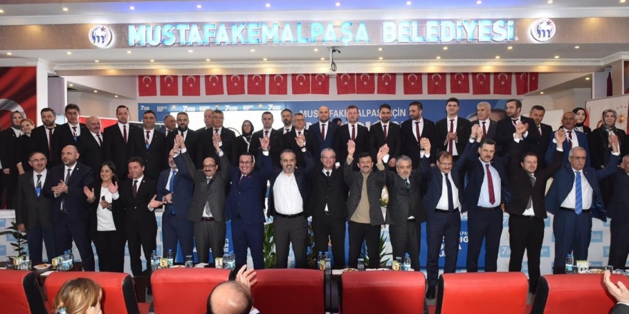 AK Parti Bursa’da ilk kongresini Mustafakemalpaşa’da yaptı
