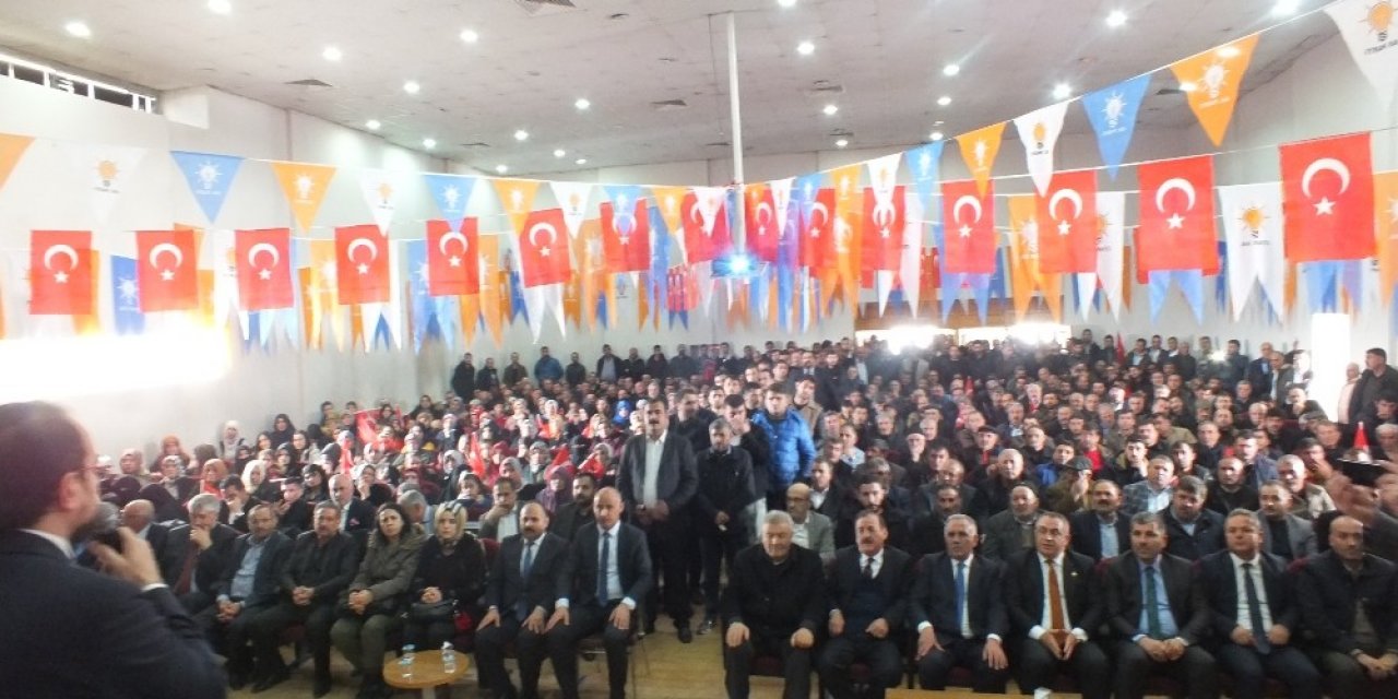 AK Parti Malazgirt İlçe Başkanı Kenan Deniz güven tazeledi
