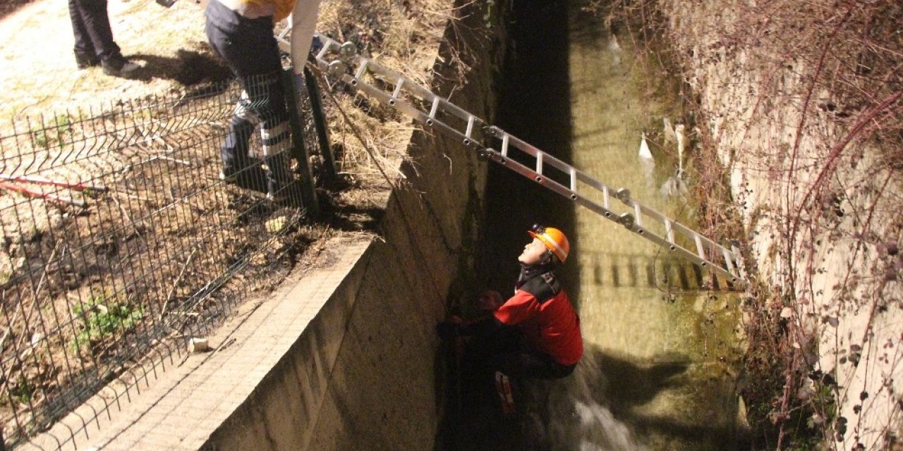 Bolu’da, sulama kanalına düşen yaşlı adamı itfaiye kurtardı