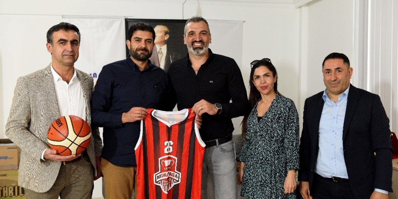 Muratpaşa Basketbol Takımı Erdem Türetken’le anlaştı