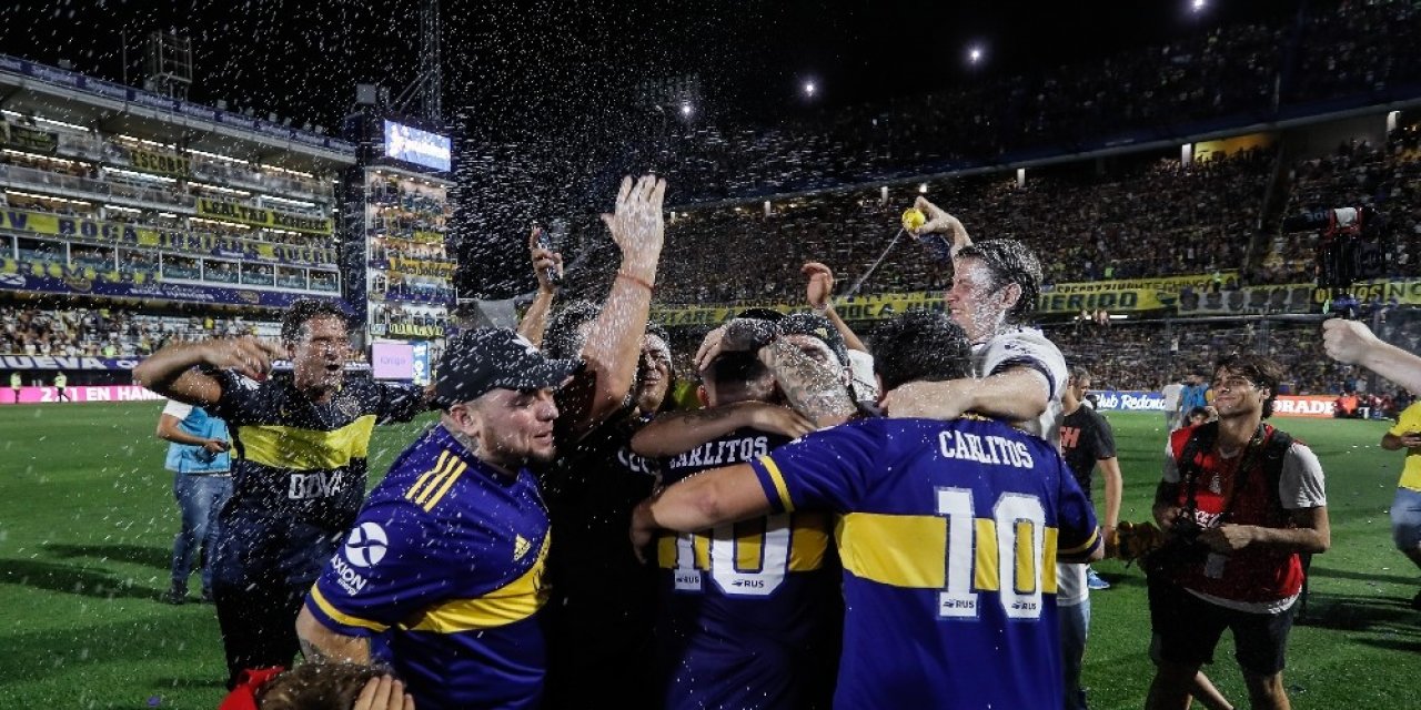 Boca Juniors son haftaya ikinci başladı, şampiyon bitirdi