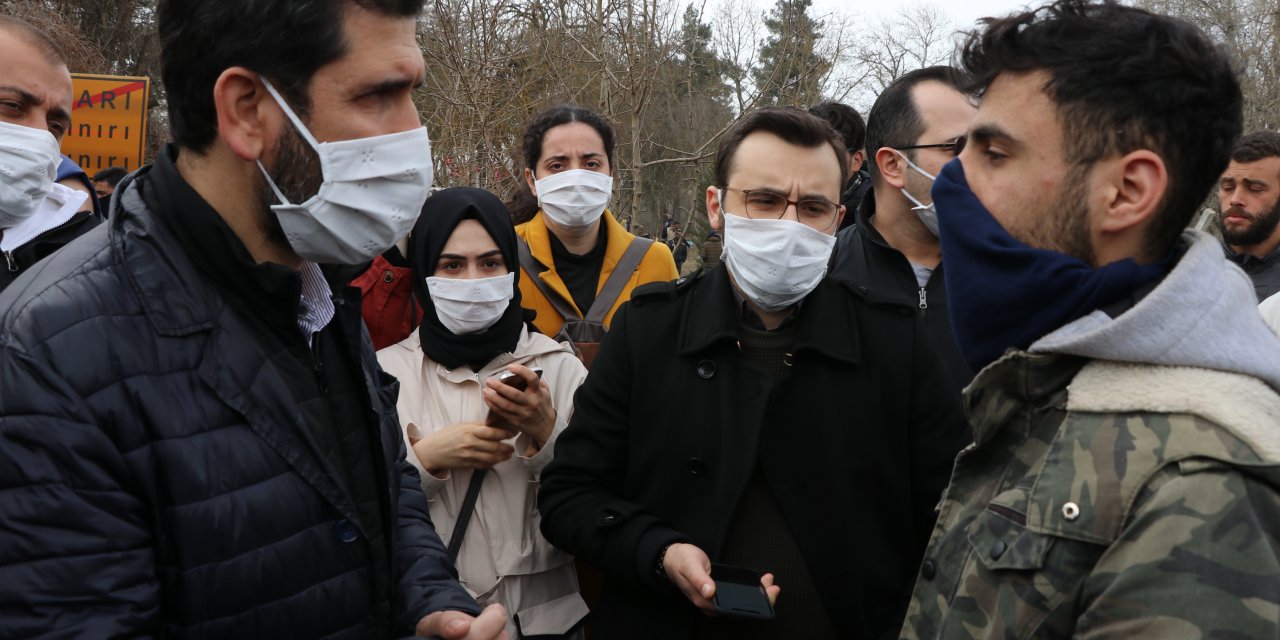Avukatlar Edirne'deki sığınmacılarla görüştü