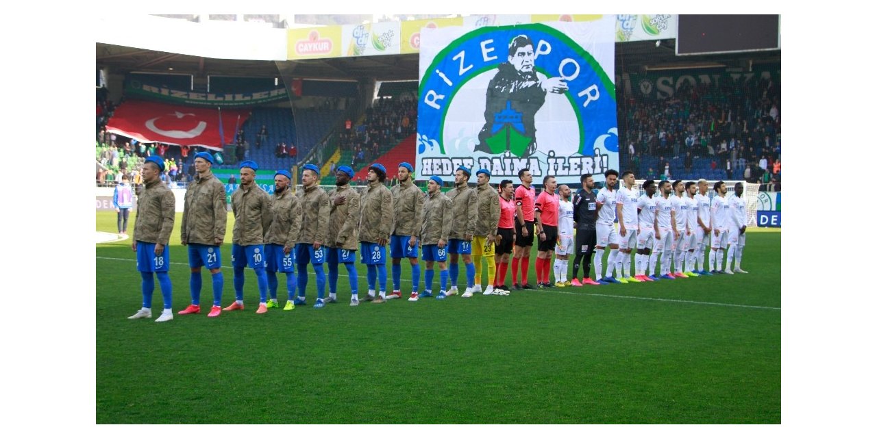 Süper Lig: Çaykur Rizespor: 0 - Aytemiz Alanyaspor: 1 (İlk yarı)