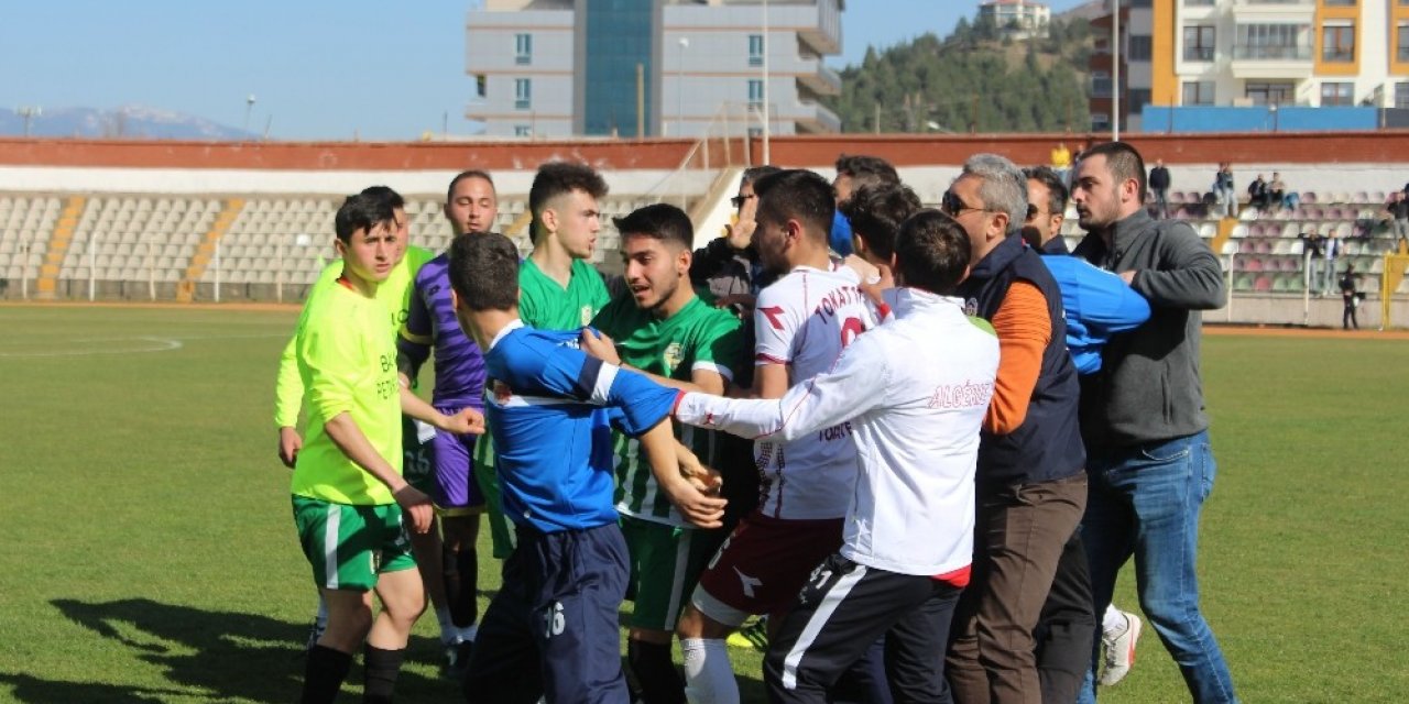 Amatör küme maçında gerginlik