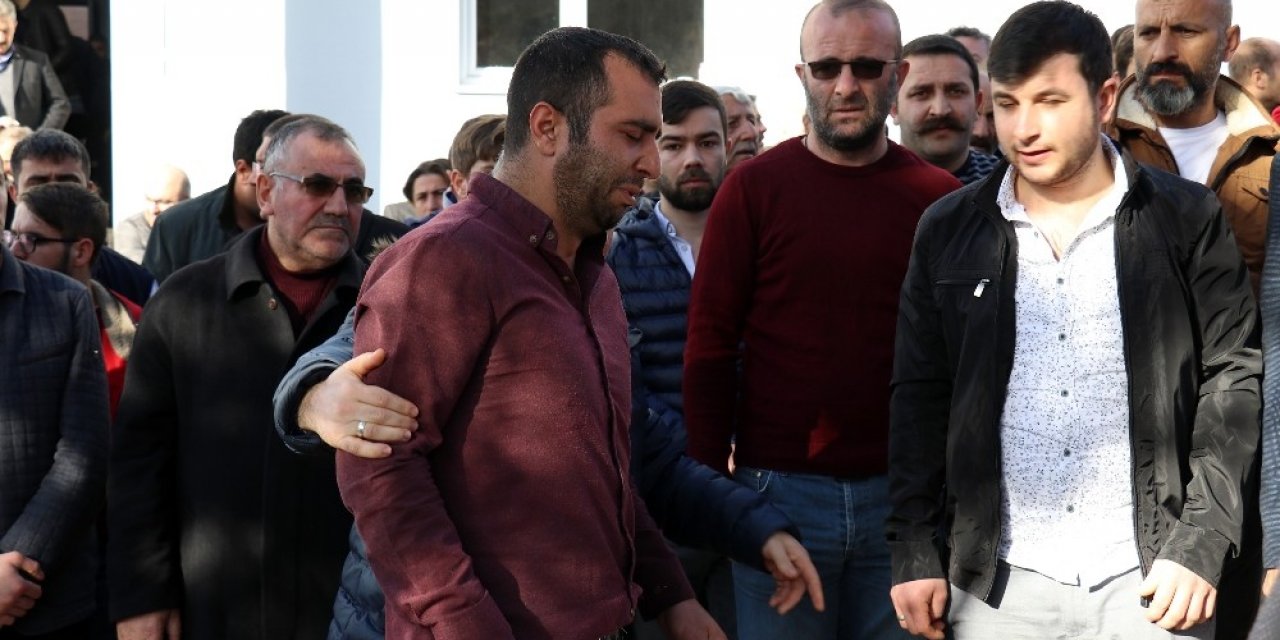 Balık havuzuna düşerek boğulan minik Beren son yolculuğuna uğurlandı
