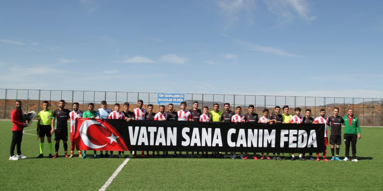 Türkiye Mehmetçik için tek yürek oldu