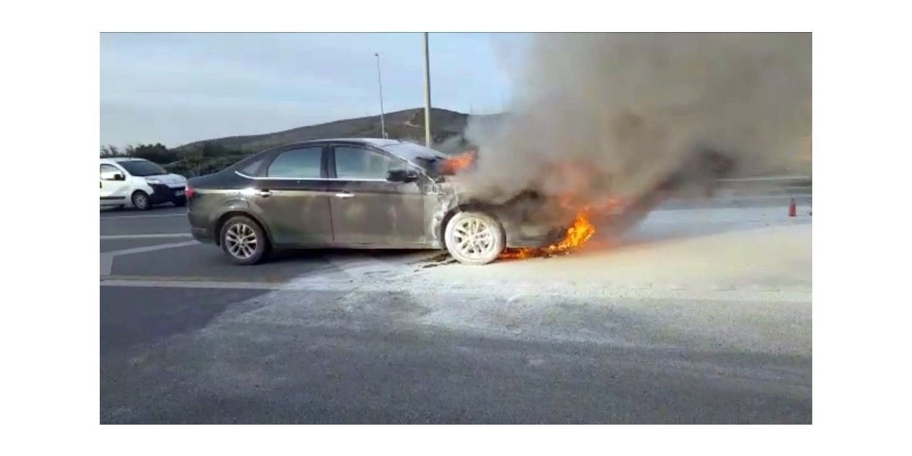 E-5’ te otomobil alev alev yandı