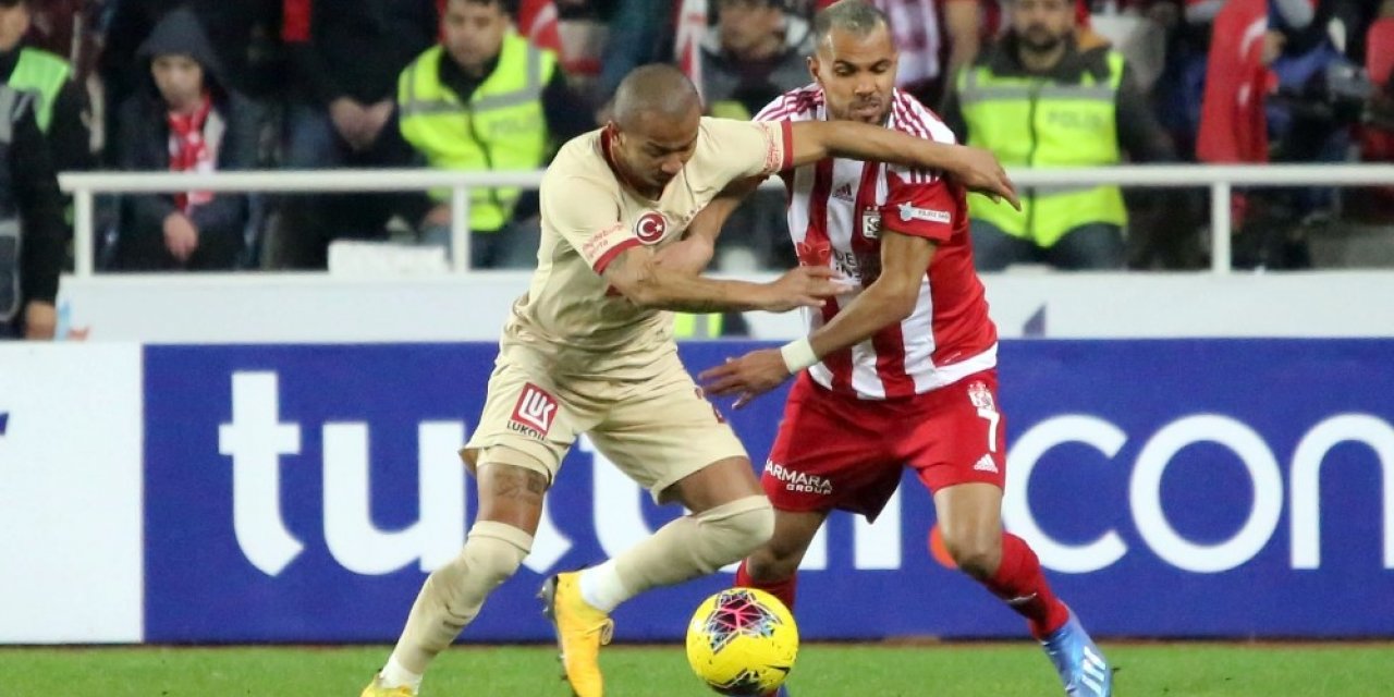 Süper Lig: DG Sivasspor: 2 - Galatasaray: 2 (Maç sonucu)