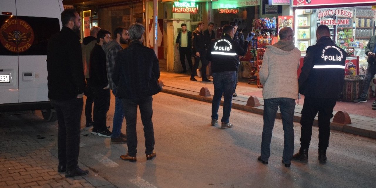 Malatya’da çay ocağında silahlı saldırıya uğrayan 1 kişi yaralandı