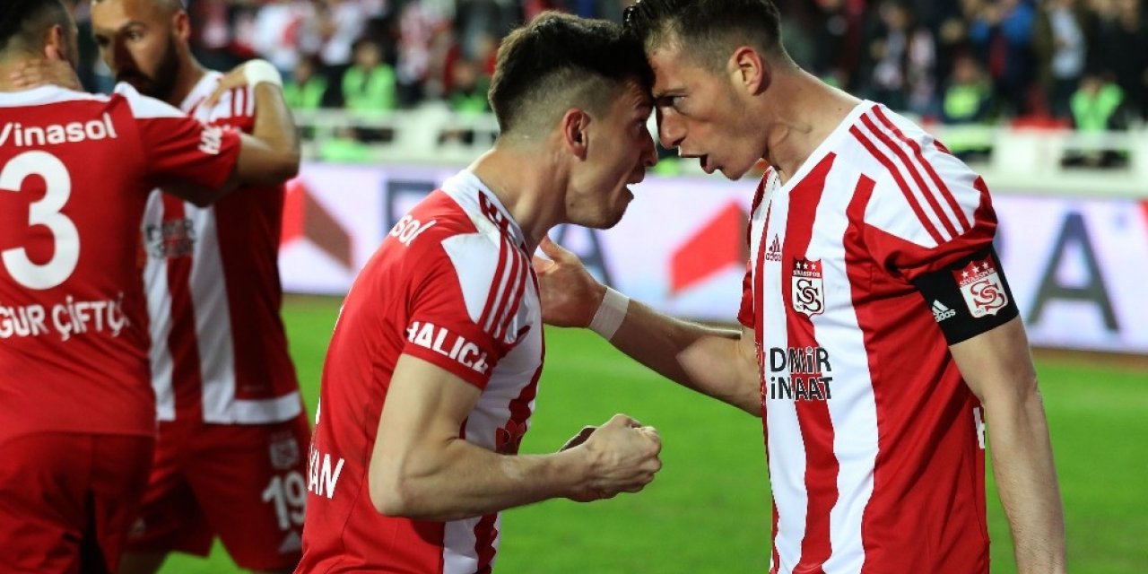 Hakan Arslan ve Emre Kılınç ligdeki 8. golünü attı