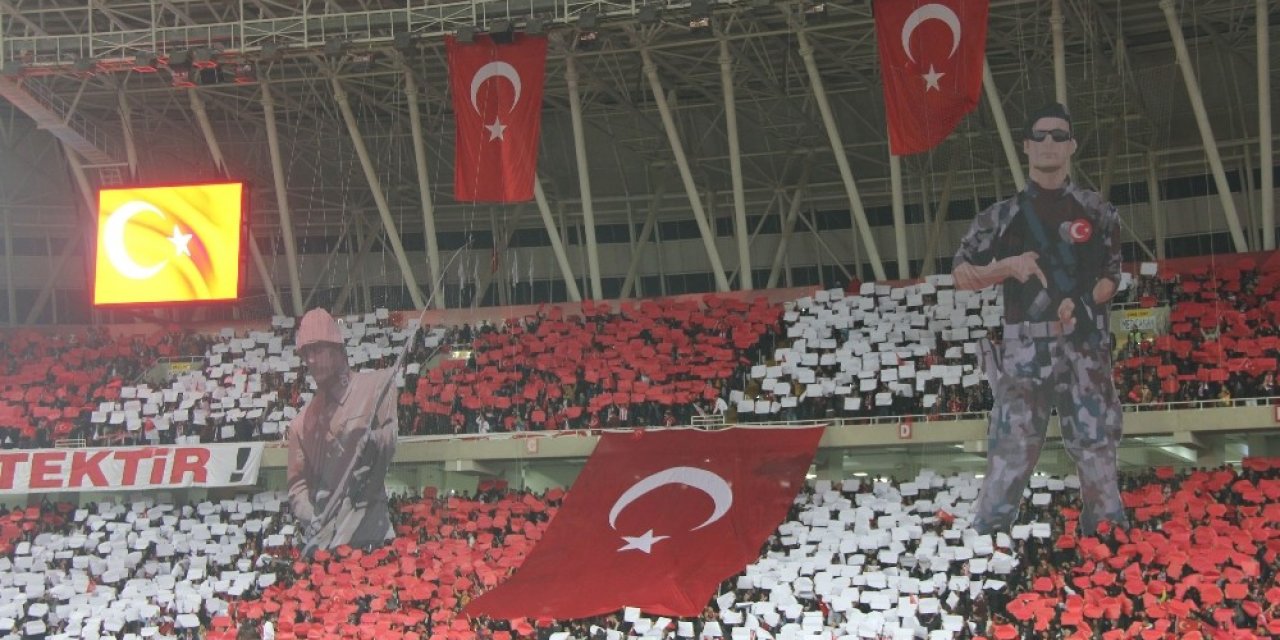 Sivasspor taraftarlarından müthiş koreografi