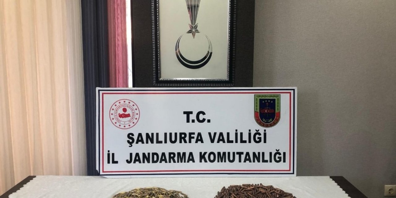 Şanlıurfa’da durdurulan araçta namlulu silah mermileri ele geçirildi