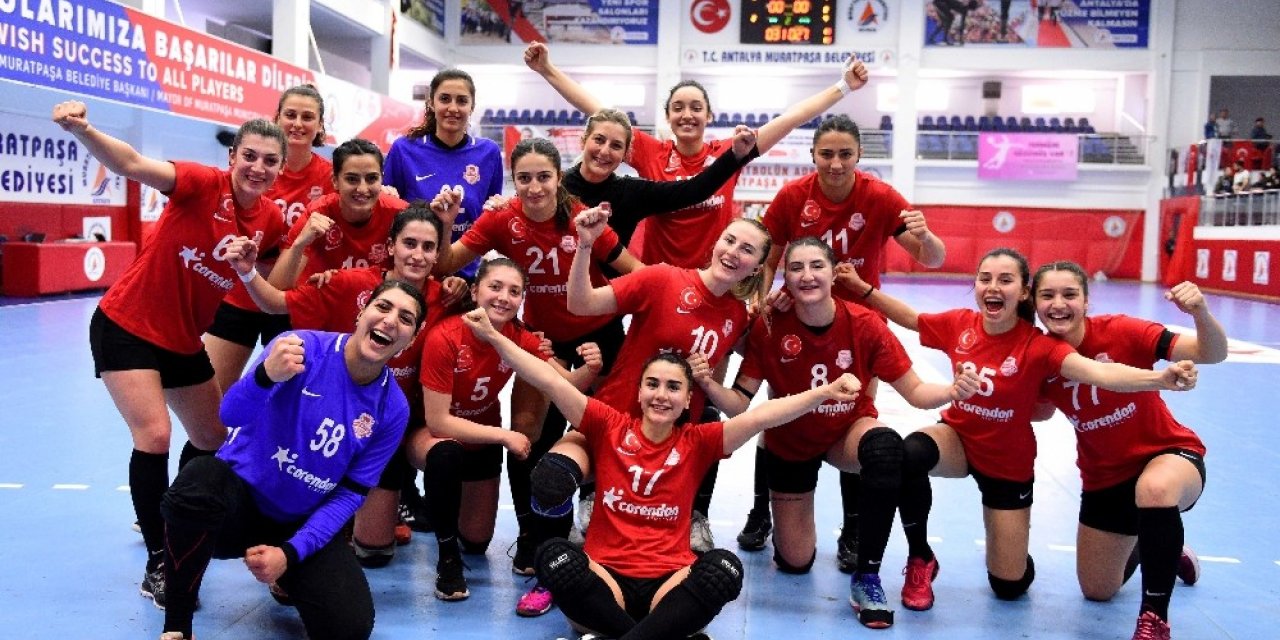 Kadın Hentbol Takımı Görele’den mutlu döndü