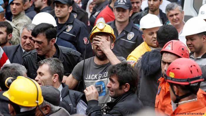 AYM: Kamu görevlilerine soruşturma izni verilmemesi ihlaldir