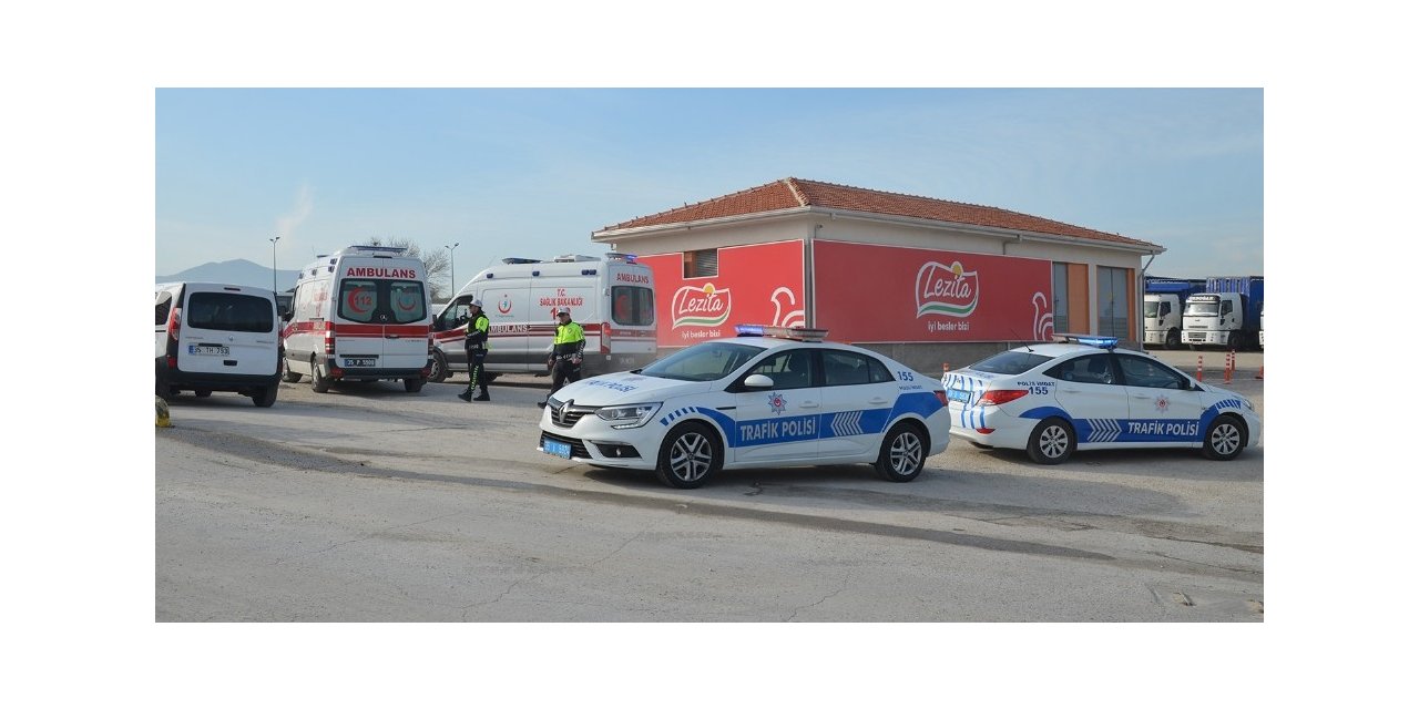 Boşanma aşamasındaki eşini bıçakla rehin aldı