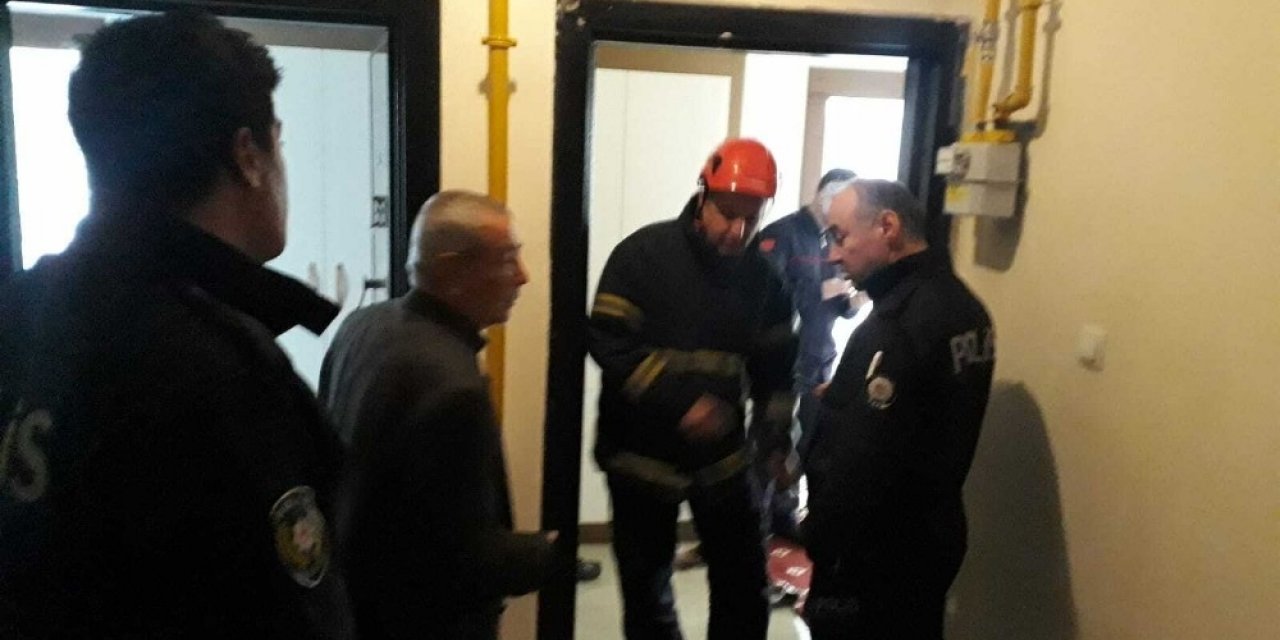 Banyoda mahsur kalan kadını itfaiye kurtardı