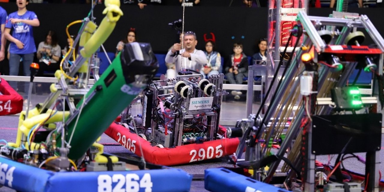 ‘Sultans of Türkiye’ yeni robotuyla ilk ödülünü aldı