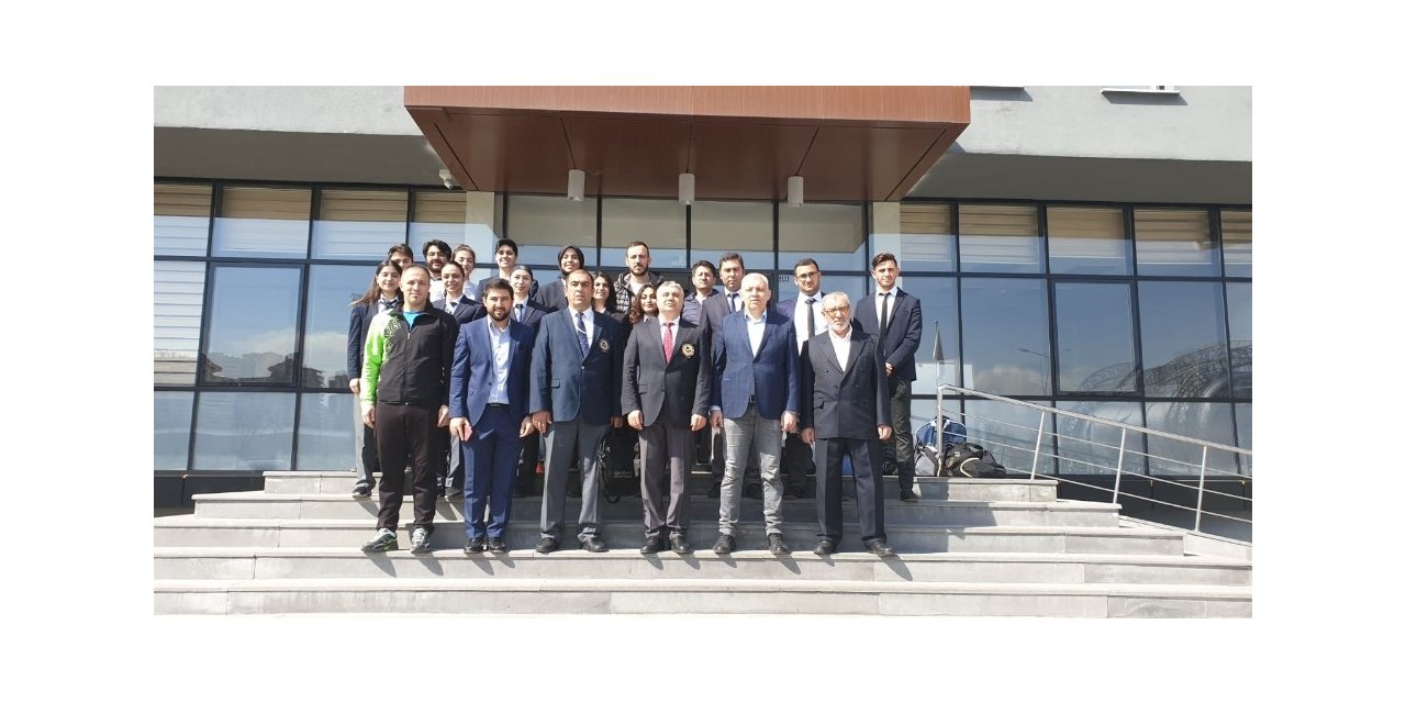 Karate Aday Hakem Kursu Sona Erdi