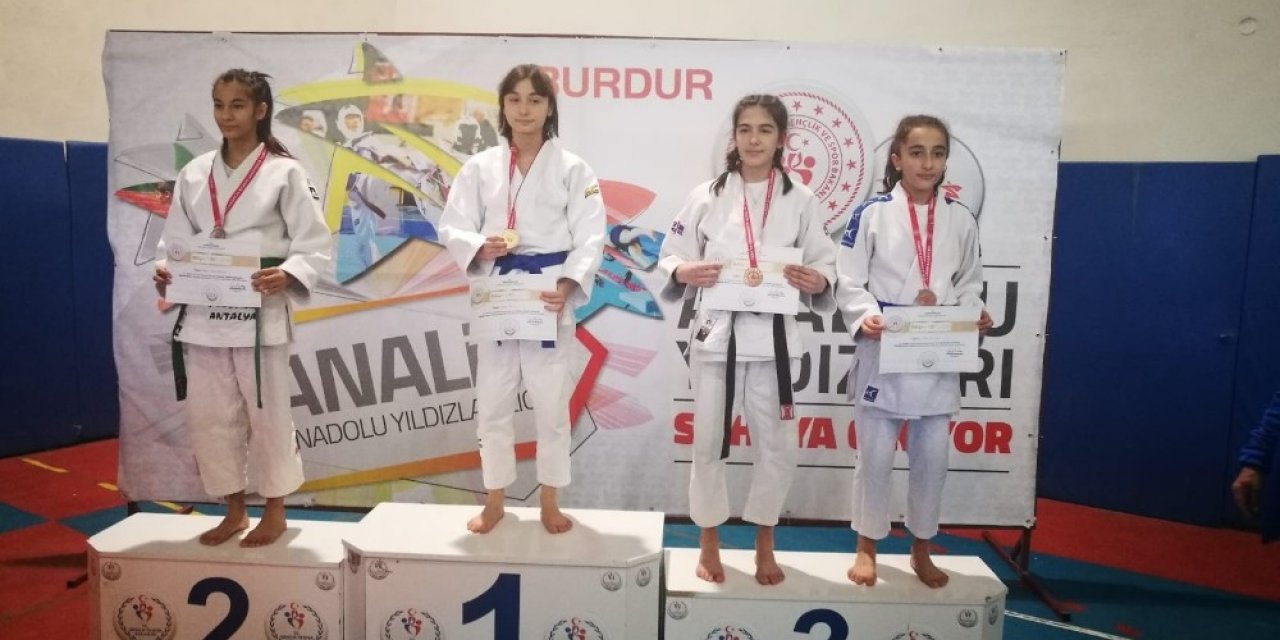 Toroslar Belediyesi sporcuları, yeni başarılara imza attı