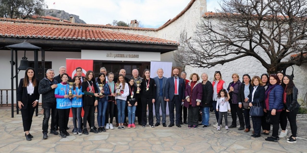 Satrançta Şampiyon Menteşe Belediyespor