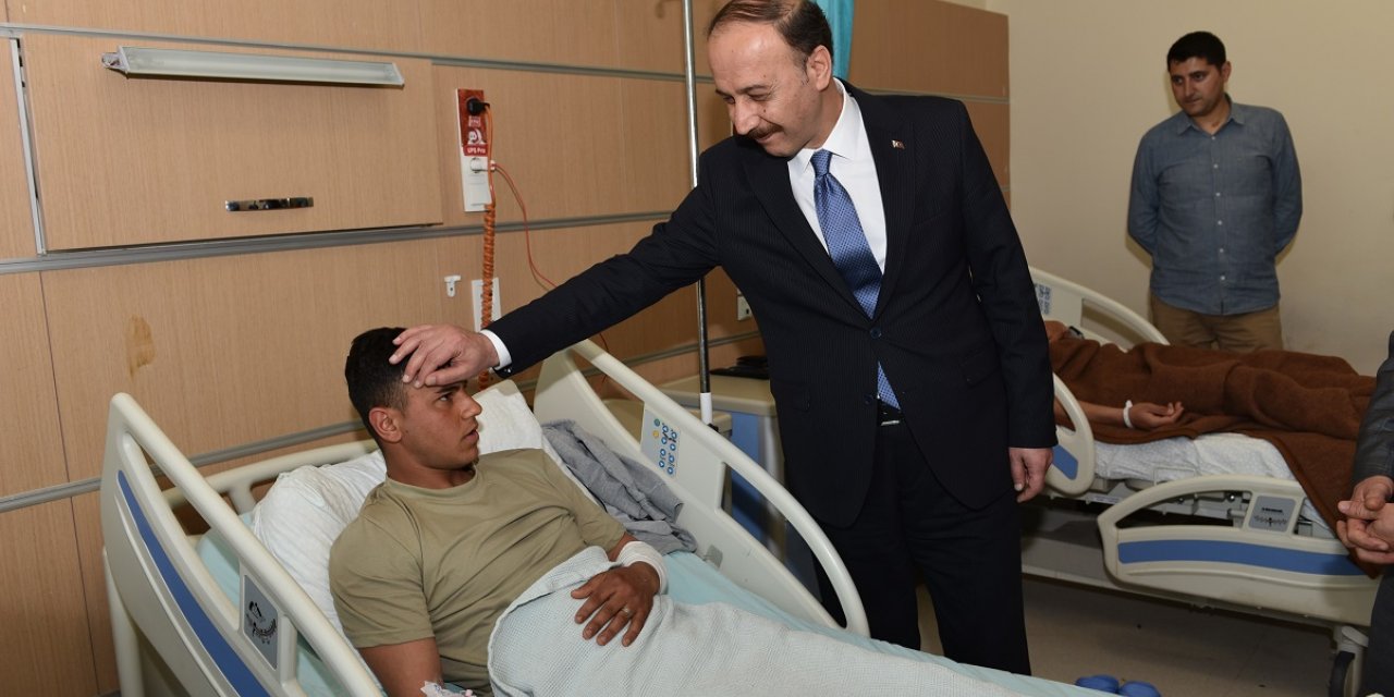 Şanlıurfa Valisi Erin, yaralı askerleri ziyaret etti