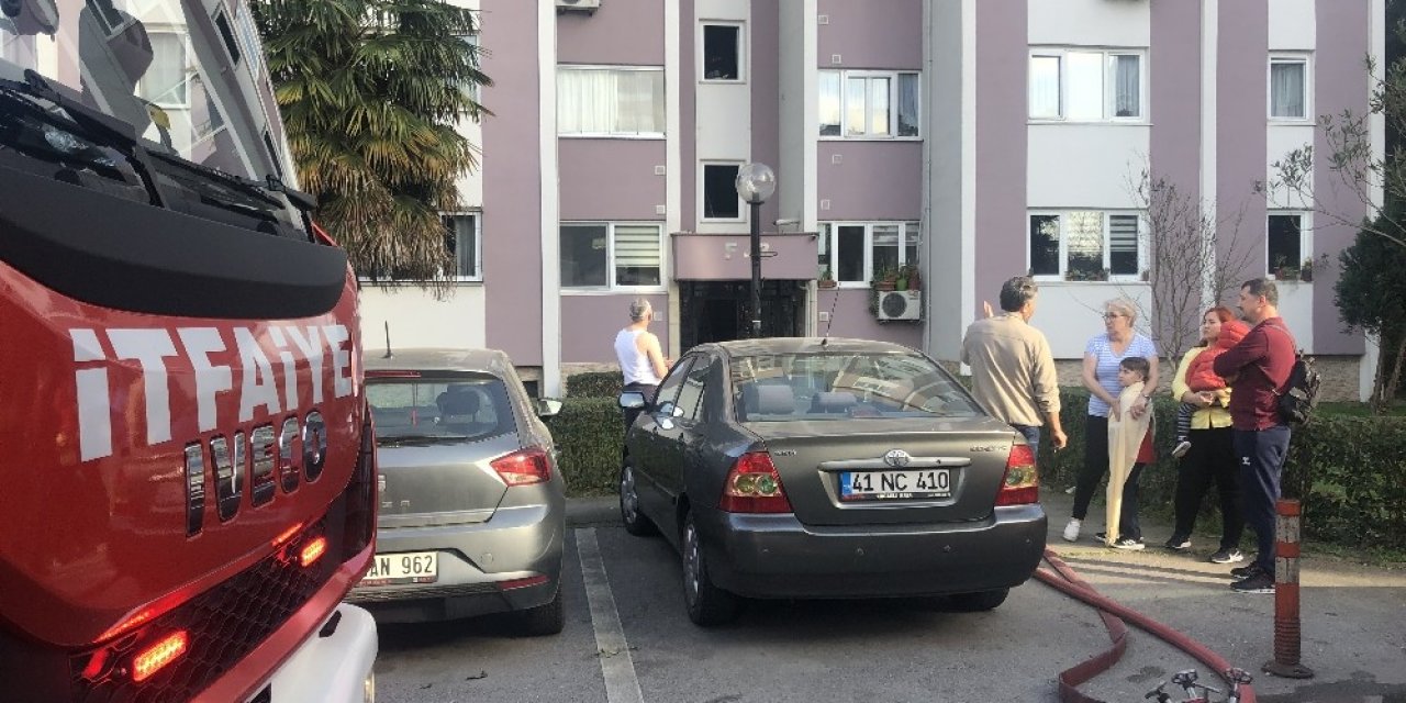 7 katlı binada çıkan yangın paniğe neden oldu