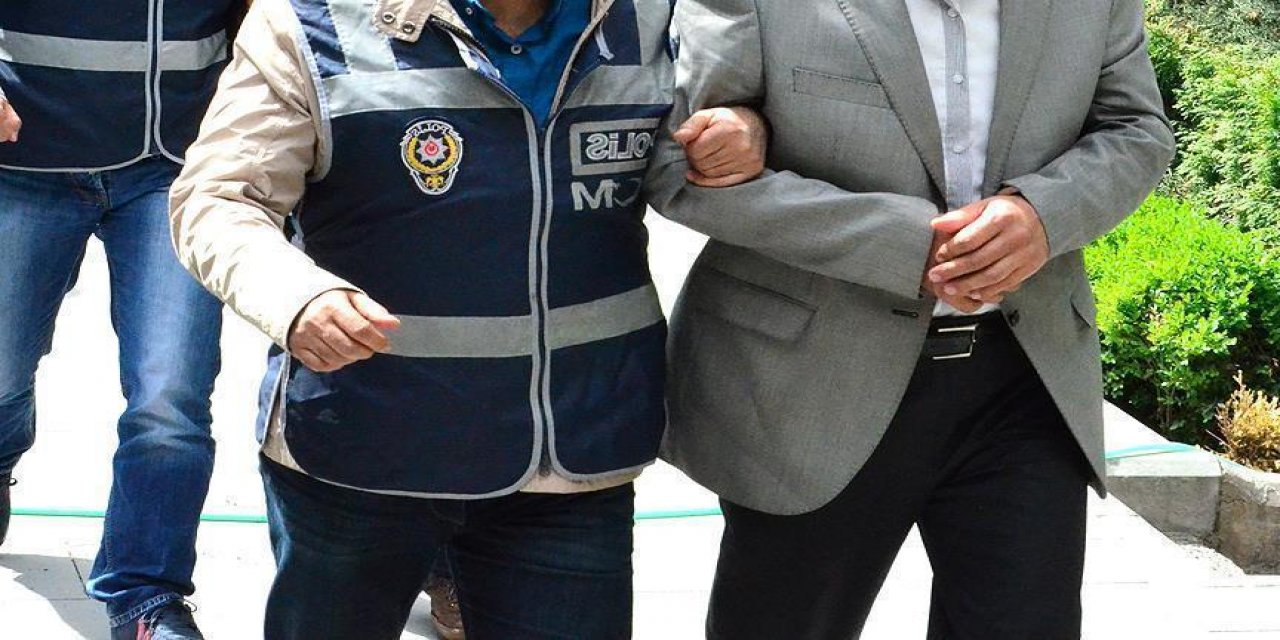 3 yıldır aranan FETÖ firarisi hücre evinde yakalandı