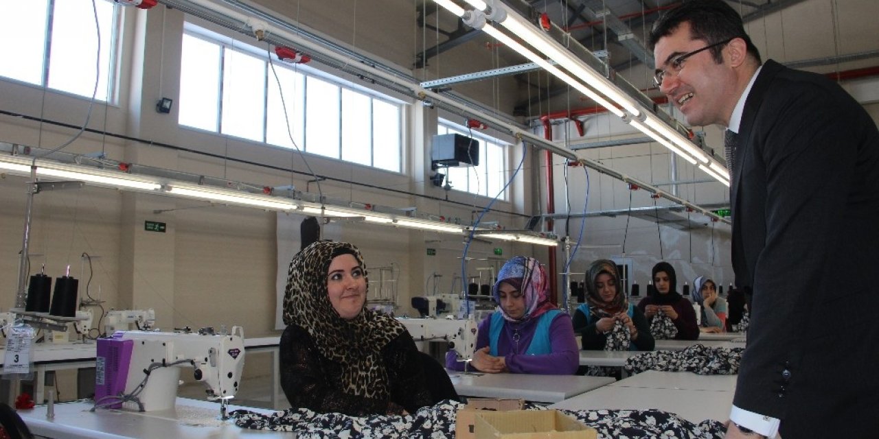 Erzurum Tekstilkentte dev firmalar üretim yapıyor
