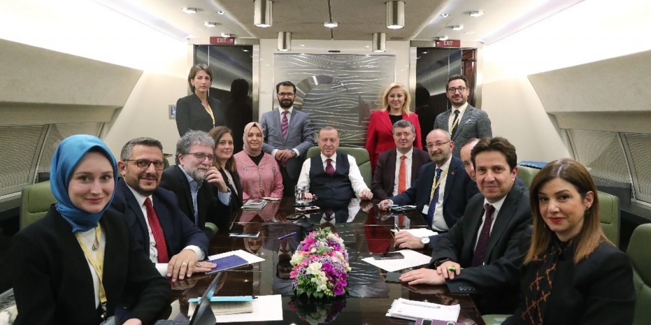 Cumhurbaşkanı Erdoğan: "Bunların sınırda öldürdükleri 4-5 tane mülteci var. Bunların hesabını soracağız. Bunu orada bırakmayacağız. Aynı şekilde o çırılçıplak soydukları insanları, bütün o resimleriyle, bu seneki Birleş