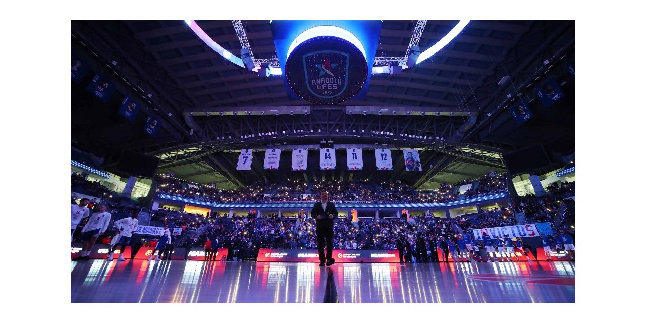 Anadolu Efes’ten 90’lar gecesi