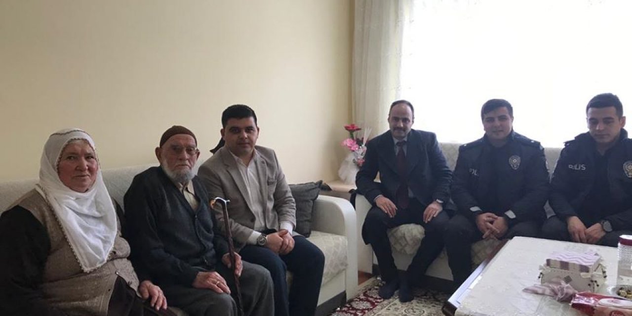 Tomarza Kaymakamı Adem Balkanlıoğlu'ndan şehit ailelerine ziyaret