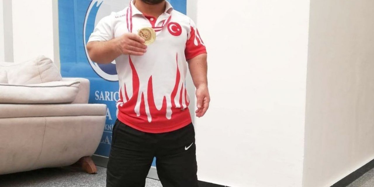 Sivaslı halterci Kayapınar, Türkiye şampiyonu oldu