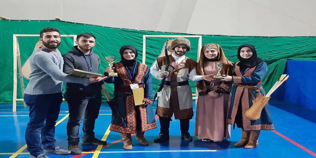Sivaslı okçular Türkiye 3.’sü oldu