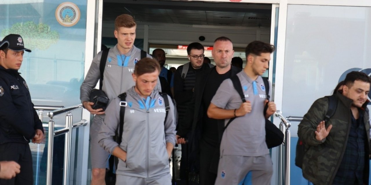 Trabzonspor erteleme maçı için Malatya’da