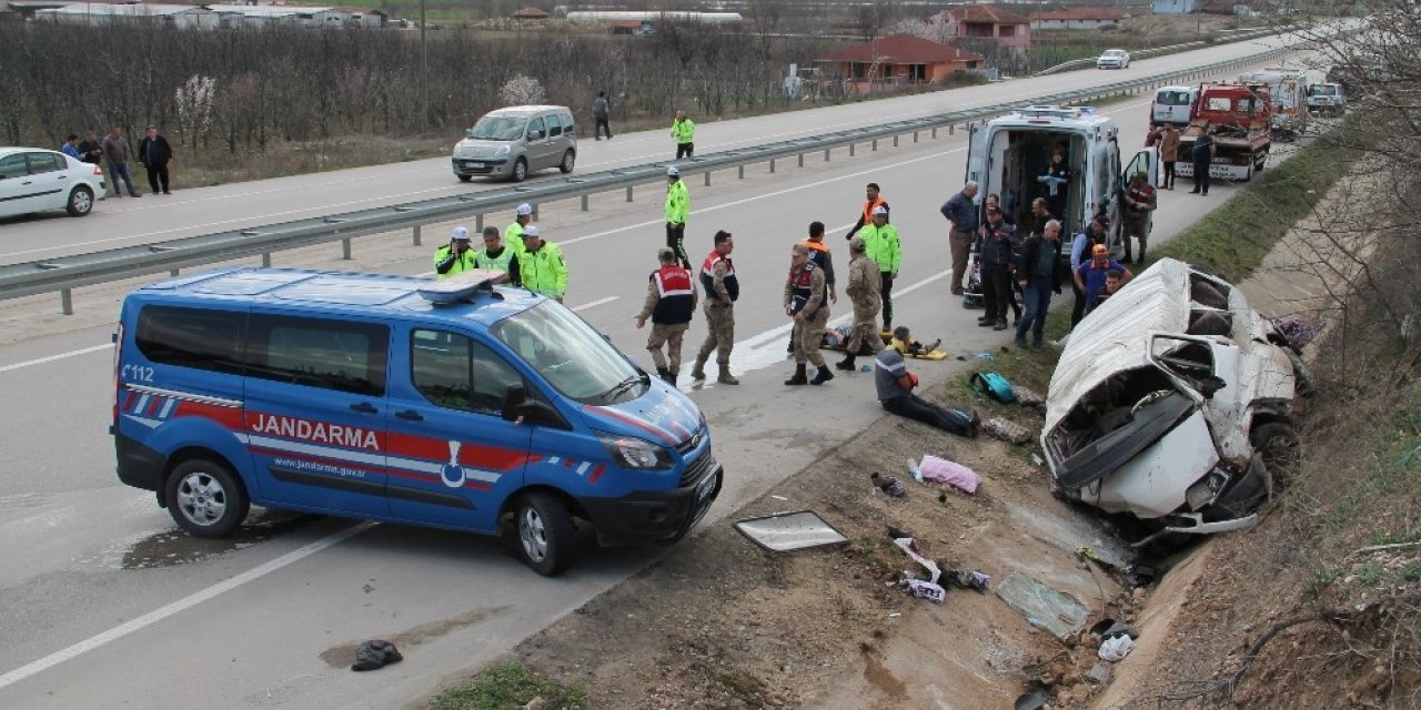 Amasya’da minibüs kazası: 2 ölü, 7 yaralı