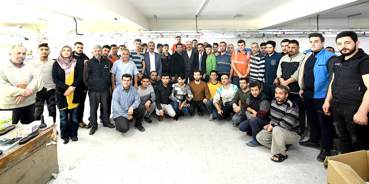 Altay Aykent esnafını ziyaret etti