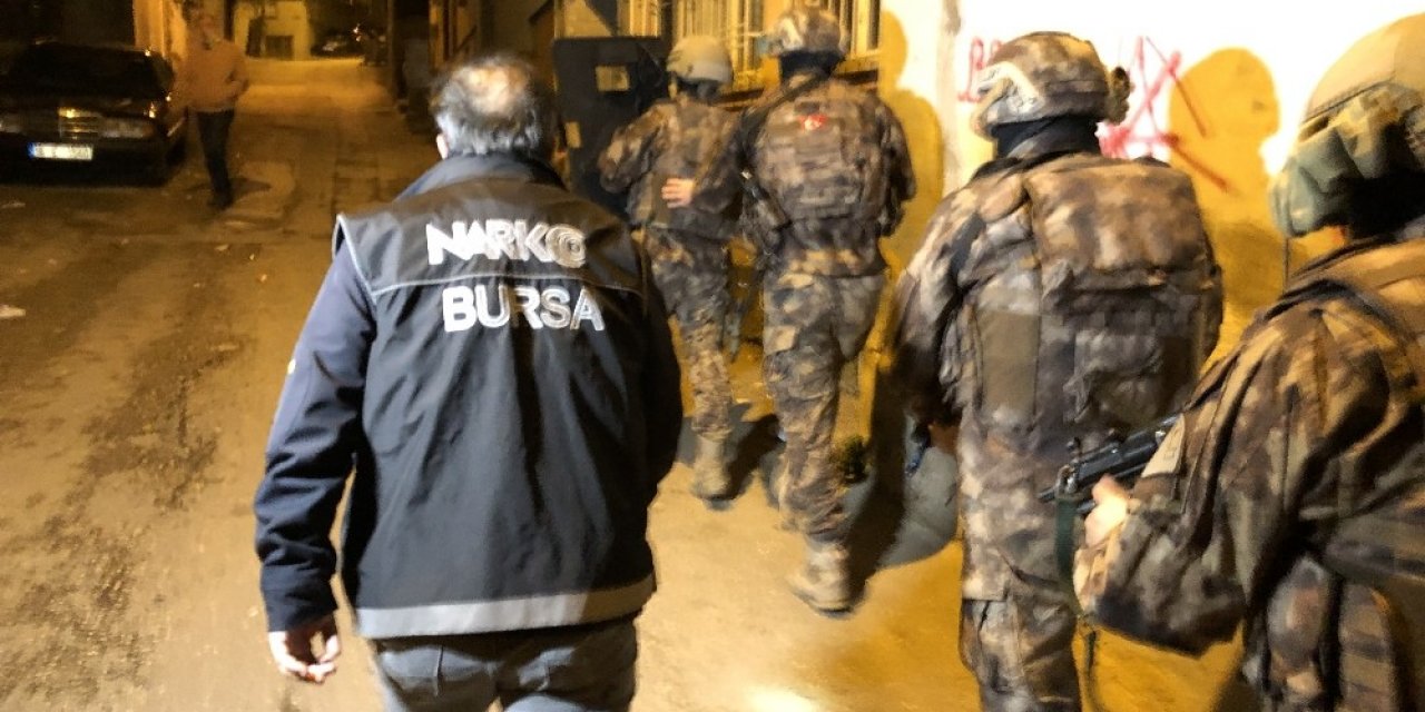 Şafak vakti dev uyuşturucu operasyonu