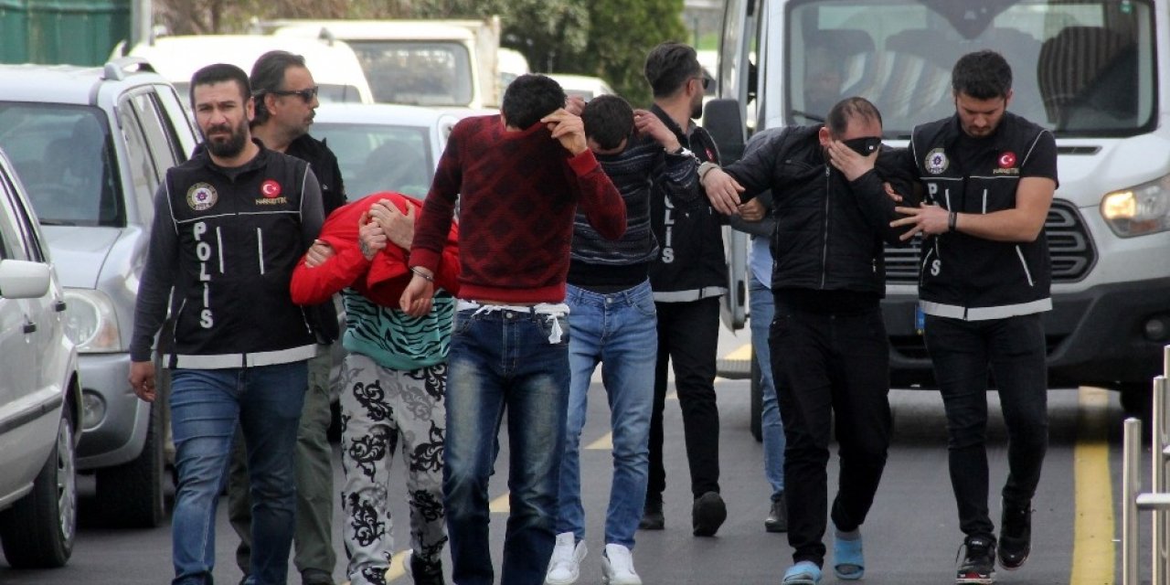 Adana’da torbacı operasyonu: 3 tutuklama
