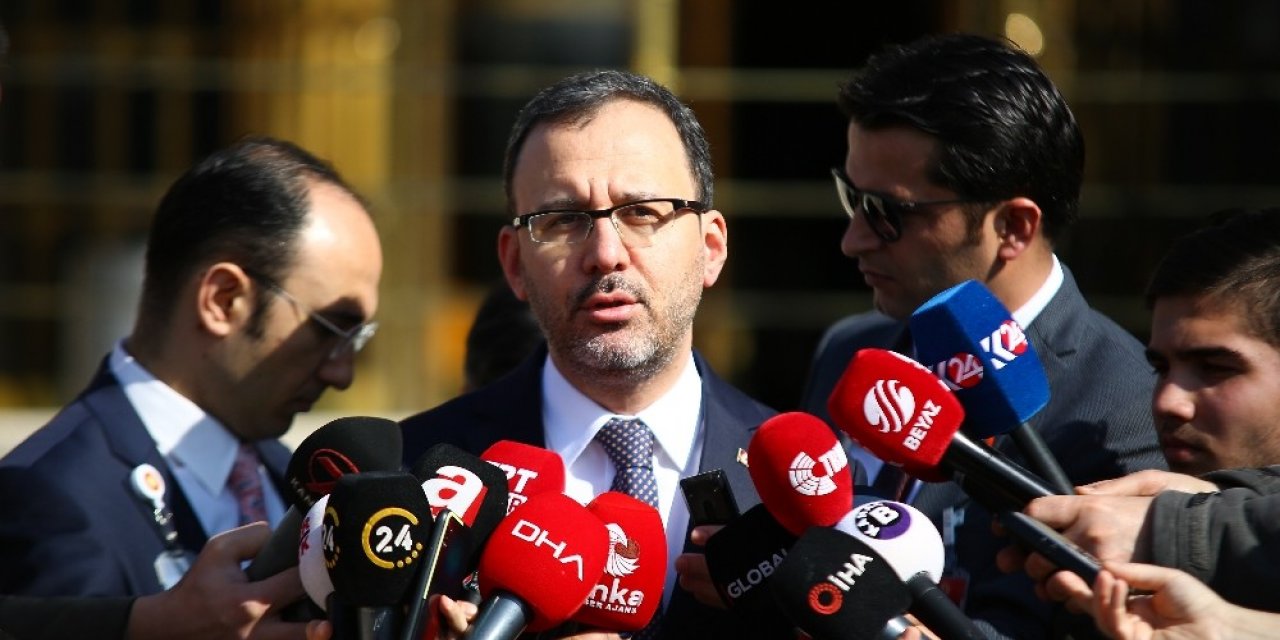 Bakan Kasapoğlu: “Maçların seyircisiz oynanması gündemimizde değil”