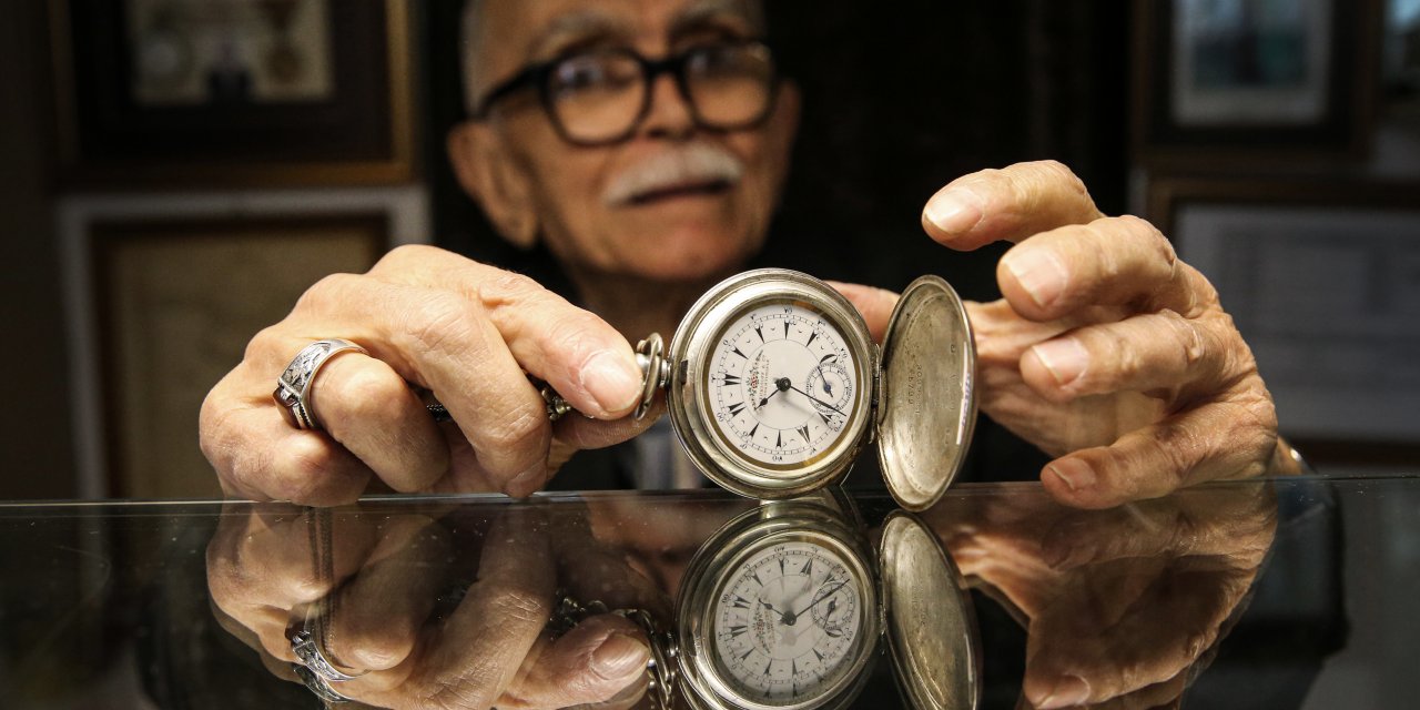 Saat ustası Özbilgin, 70 yıldır zamanı ayarlıyor