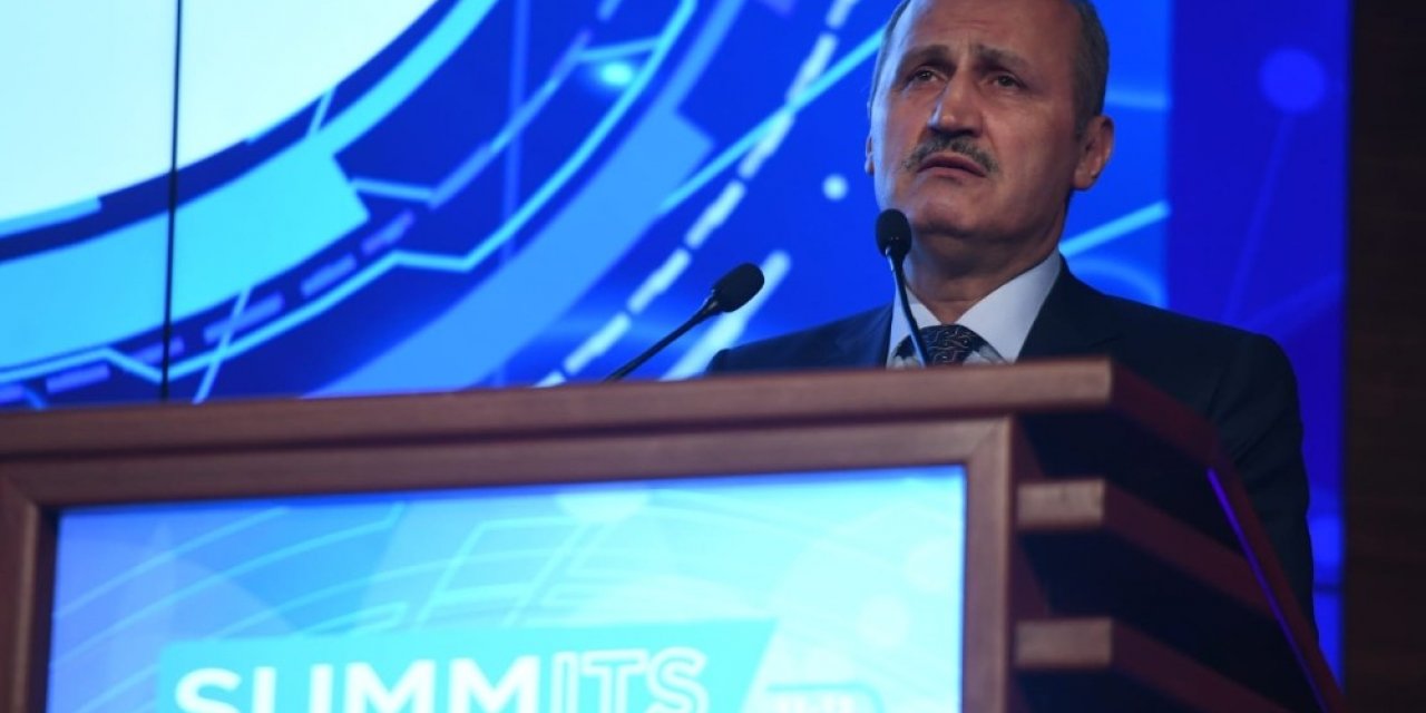 'Hedefimiz orta vadede 15 bin kilometre akıllı yola ulaşmak'