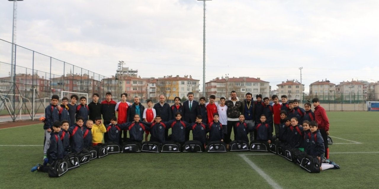 Futbolda alt yapı için malzeme dopingi
