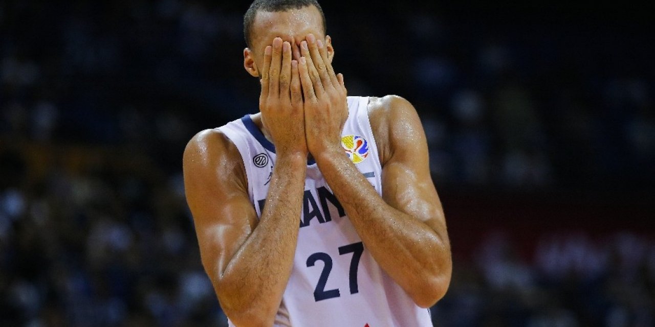 NBA maçları süresiz olarak iptal