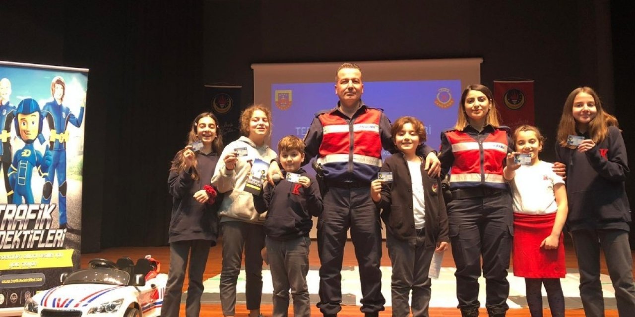 Jandarmadan çocuklara trafik eğitimi